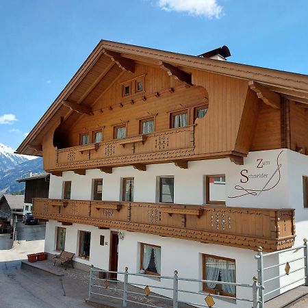 Zum Schneider Bed & Breakfast Finkenberg Exterior photo