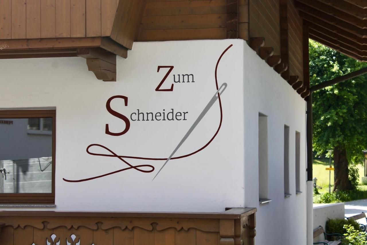 Zum Schneider Bed & Breakfast Finkenberg Exterior photo